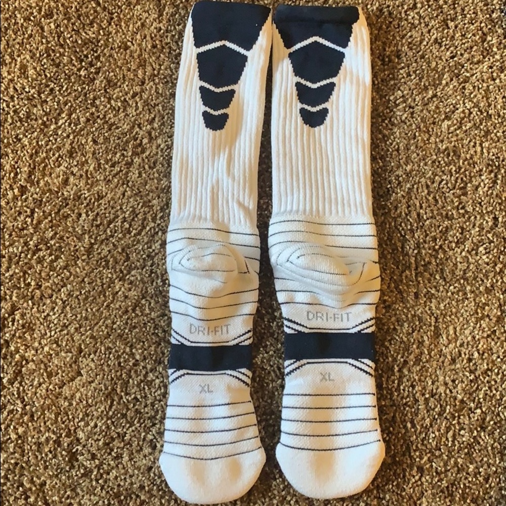 White and Navy Nike Elite Dry-Fit Socks